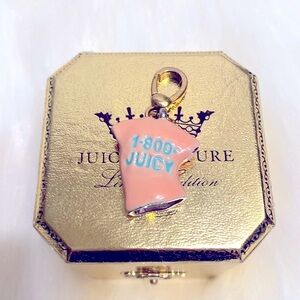 Juicy Couture T-Shirt Call Me Charm Like New Excellent Condition